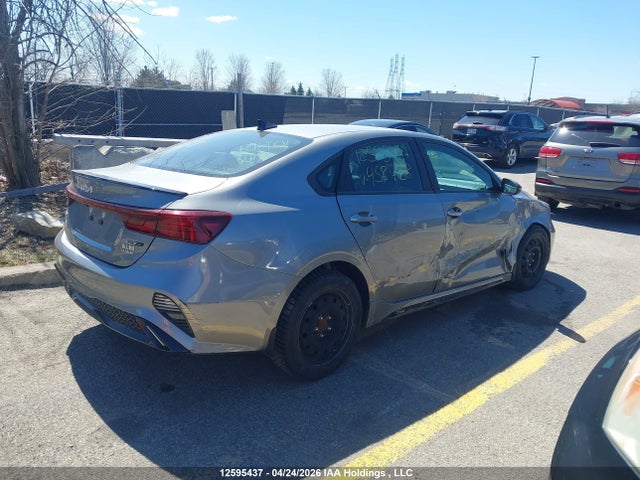 12595437 :رقم المزاد ، 3KPF54AD2NE458738 vin ، 2022 Kia Forte Ex/ex Premium/gt-line مزاد بيع