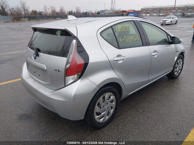 JTDKDTB37F1584325 Toyota Prius C Technology