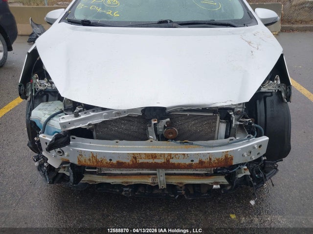 JTDKDTB37F1584325 Toyota Prius C Technology
