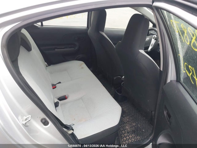 JTDKDTB37F1584325 Toyota Prius C Technology