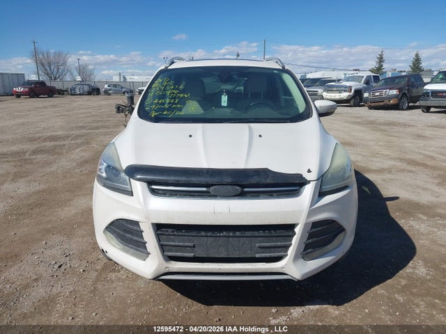 2014 Ford Escape Titanium მანქანა იყიდება აუქციონზე, vin: 1FMCU9J9XEUA48443, აუქციონის ნომერი: 12595472