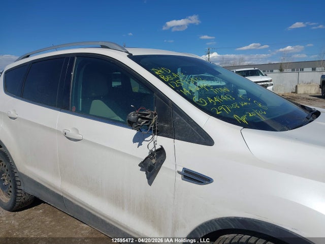 2014 Ford Escape Titanium მანქანა იყიდება აუქციონზე, vin: 1FMCU9J9XEUA48443, აუქციონის ნომერი: 12595472