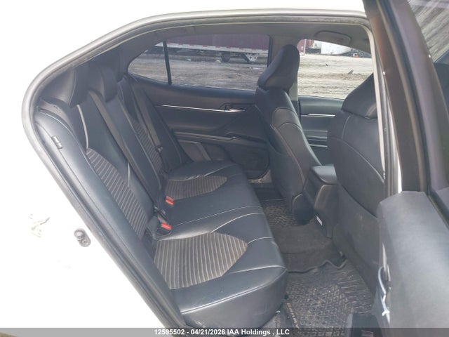 4T1B11HK1JU124382 Toyota Camry