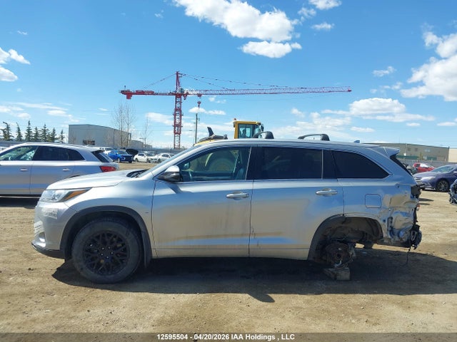 12595504 :رقم المزاد ، 5TDJZRFH3HS402048 vin ، 2017 Toyota Highlander Xle مزاد بيع