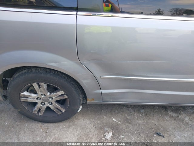 12595539 :رقم المزاد ، 2C4RDGDGXER137178 vin ، 2014 Dodge Grand Caravan Crew مزاد بيع