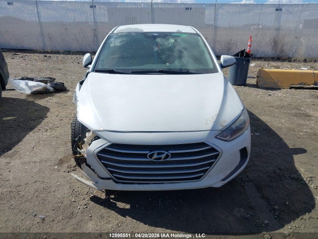 Продажа на аукционе авто 2018 Hyundai Elantra Se, vin: 5NPD74LF5JH322805, номер лота: 12595551