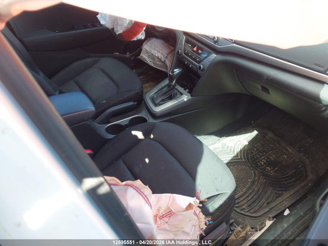 Продажа на аукционе авто 2018 Hyundai Elantra Se, vin: 5NPD74LF5JH322805, номер лота: 12595551