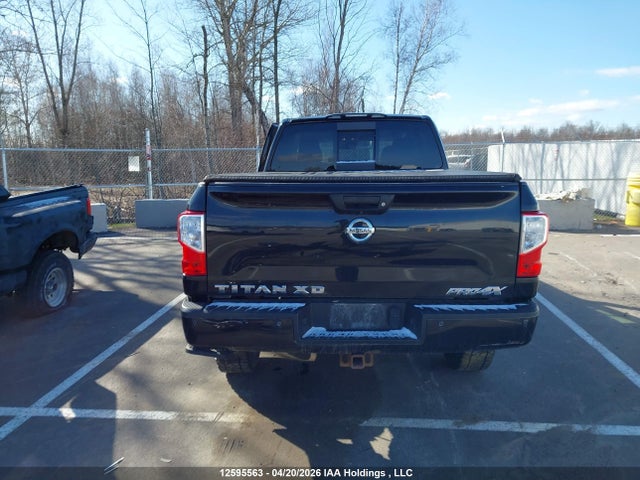 2018 Nissan Titan Xd Sl/pro-4x/plat Res/sv მანქანა იყიდება აუქციონზე, vin: 1N6AA1F42JN536208, აუქციონის ნომერი: 12595563