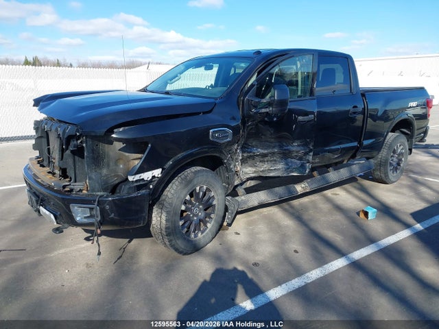 2018 Nissan Titan Xd Sl/pro-4x/plat Res/sv მანქანა იყიდება აუქციონზე, vin: 1N6AA1F42JN536208, აუქციონის ნომერი: 12595563