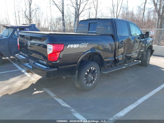 2018 Nissan Titan Xd Sl/pro-4x/plat Res/sv მანქანა იყიდება აუქციონზე, vin: 1N6AA1F42JN536208, აუქციონის ნომერი: 12595563