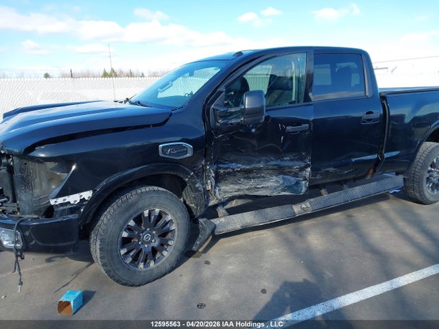 2018 Nissan Titan Xd Sl/pro-4x/plat Res/sv მანქანა იყიდება აუქციონზე, vin: 1N6AA1F42JN536208, აუქციონის ნომერი: 12595563