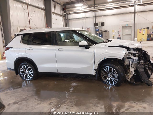 JA4J4VA80SZ618924 Mitsubishi Outlander Se/diamond Trail Edition