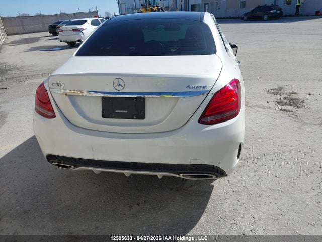 Продажа на аукционе авто 2015 Mercedes-benz C 300 4matic, vin: 55SWF4KBXFU043414, номер лота: 12595633