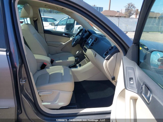 2012 Volkswagen Tiguan S/se/sel მანქანა იყიდება აუქციონზე, vin: WVGAV7AX7CW002898, აუქციონის ნომერი: 12595672