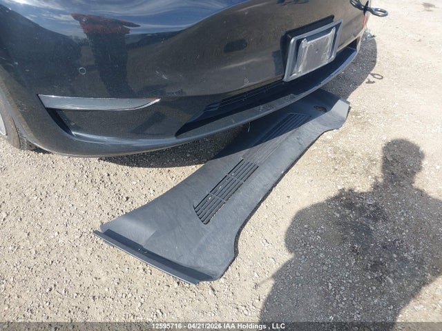 12595716 :رقم المزاد ، 5YJYGDEE2LF045067 vin ، 2020 Tesla Model Y Long Range مزاد بيع