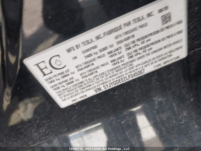 12595716 :رقم المزاد ، 5YJYGDEE2LF045067 vin ، 2020 Tesla Model Y Long Range مزاد بيع
