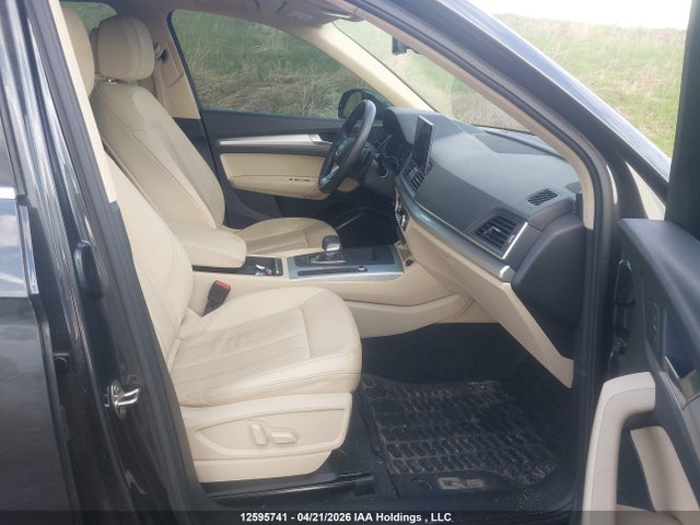 12595741 :رقم المزاد ، WA1AAAFY3M2010398 vin ، 2021 Audi Q5 45 Komfort مزاد بيع