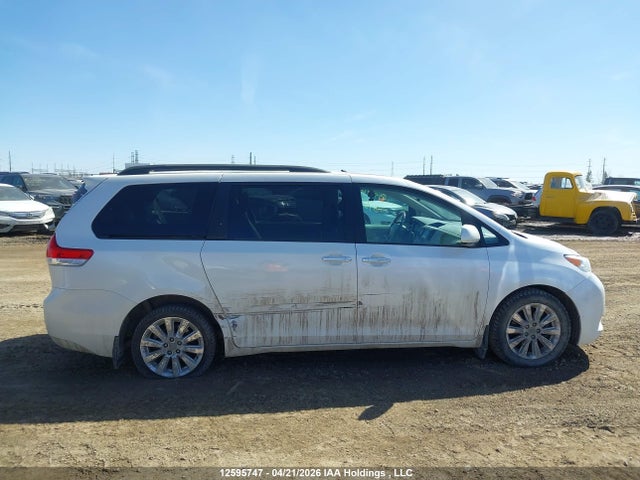 2012 Toyota Sienna Xle 7 Passenger მანქანა იყიდება აუქციონზე, vin: 5TDDK3DC3CS041662, აუქციონის ნომერი: 12595747