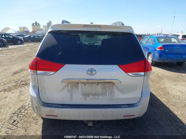 2012 Toyota Sienna Xle 7 Passenger მანქანა იყიდება აუქციონზე, vin: 5TDDK3DC3CS041662, აუქციონის ნომერი: 12595747