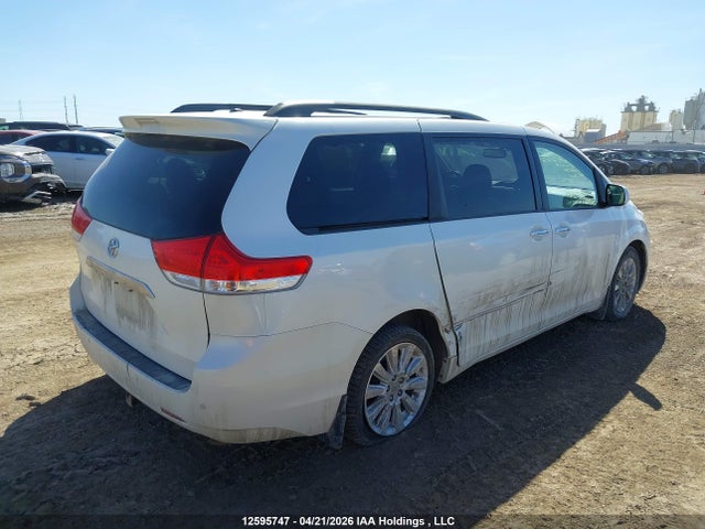 2012 Toyota Sienna Xle 7 Passenger მანქანა იყიდება აუქციონზე, vin: 5TDDK3DC3CS041662, აუქციონის ნომერი: 12595747