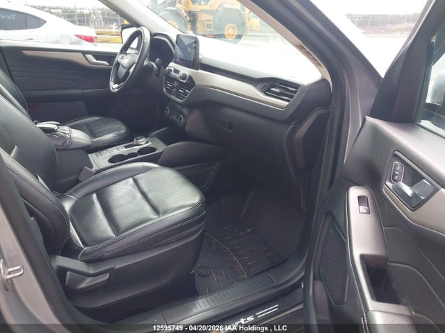 1FMCU9H69MUA41428 Ford ESCAPE SEL