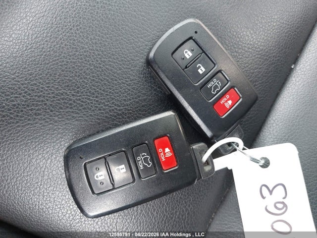 12595791 :رقم المزاد ، JTMDJREV4JD198924 vin ، 2018 Toyota Rav4 Hv Limited مزاد بيع