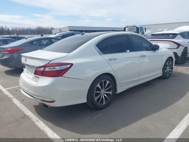 1HGCR2F02HA800764 Honda Accord Touring