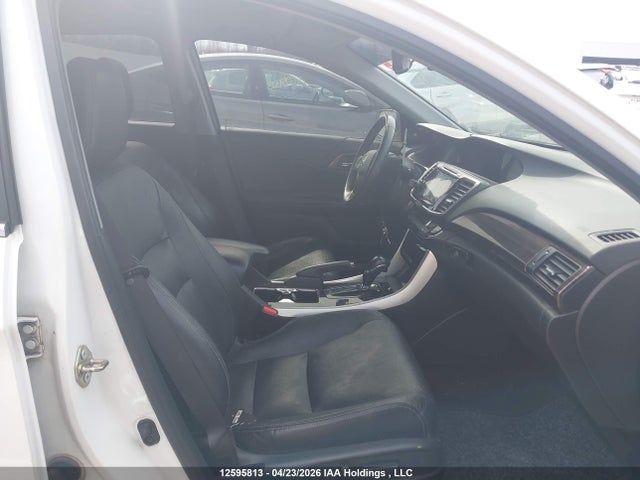 1HGCR2F02HA800764 Honda Accord Touring