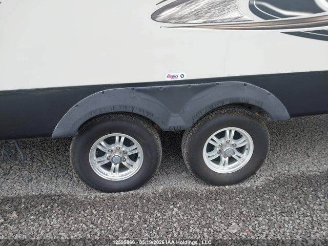 2015 Coachmen 345bhs მანქანა იყიდება აუქციონზე, vin: 5ZT3CLTB3FA310311, აუქციონის ნომერი: 12595866