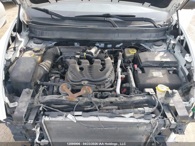 1C4PJLAS4GW369786 Jeep Cherokee Sport