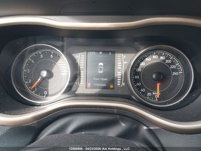 1C4PJLAS4GW369786 Jeep Cherokee Sport