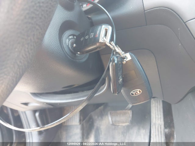 3KPFL4A72JE195399 KIA Forte