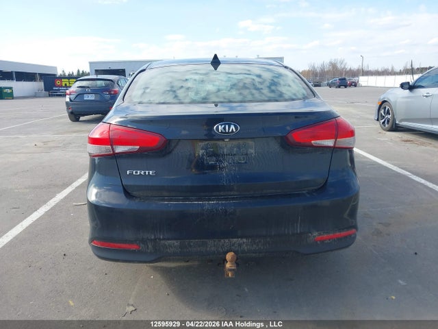 3KPFL4A72JE195399 KIA Forte