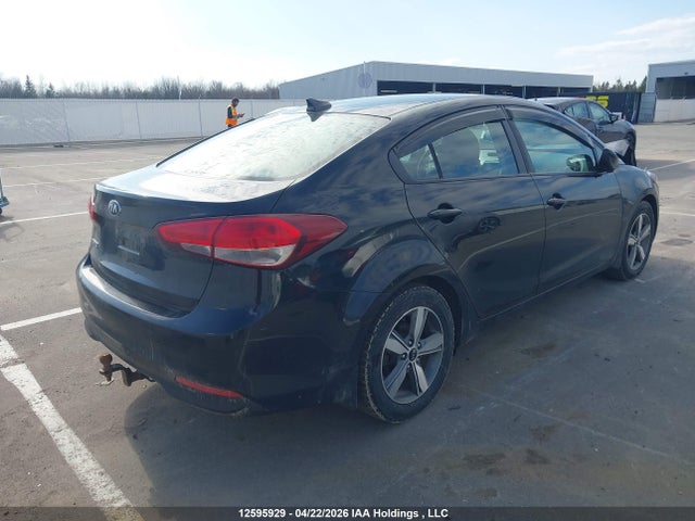 3KPFL4A72JE195399 KIA Forte