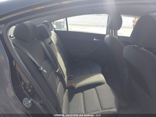 3KPFL4A72JE195399 KIA Forte