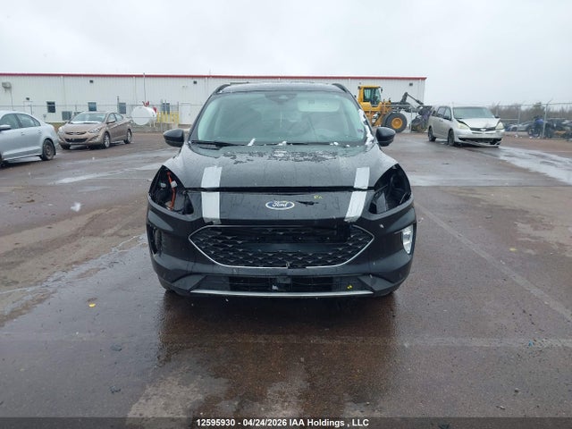 12595930 :رقم المزاد ، 1FMCU9DZ2MUA56787 vin ، 2021 Ford Escape Titanium Hybrid مزاد بيع