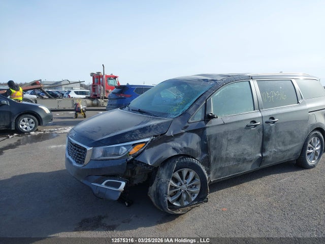 KNDMB5C11L6594595 KIA SEDONA LX
