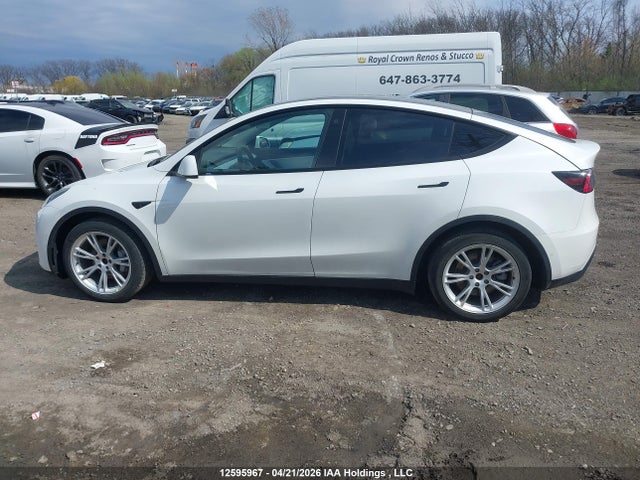 5YJYGDEE2MF070374 Tesla Model Y