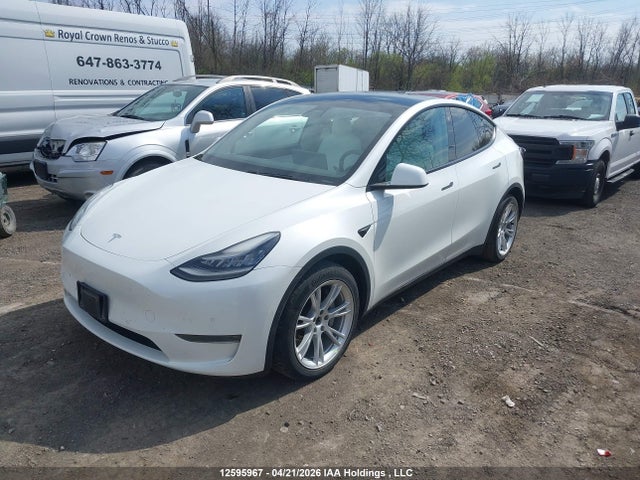 5YJYGDEE2MF070374 Tesla Model Y