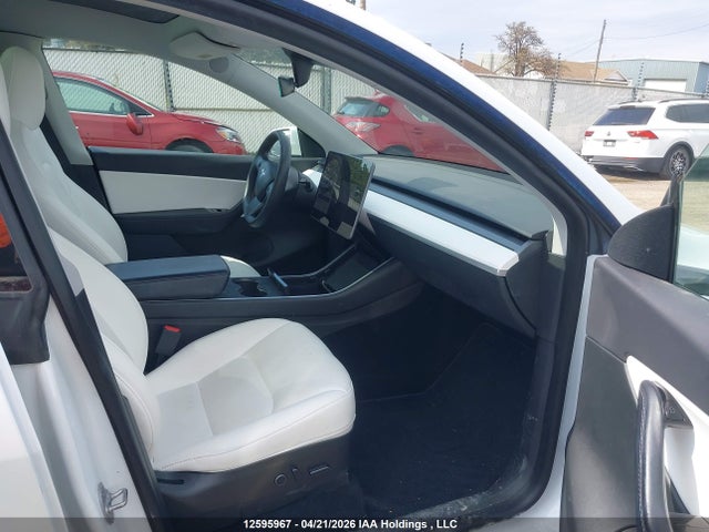 5YJYGDEE2MF070374 Tesla Model Y