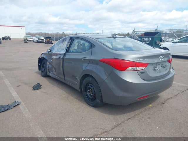 Продажа на аукционе авто 2013 Hyundai Elantra Gl, vin: 5NPDH4AE2DH453251, номер лота: 12595982