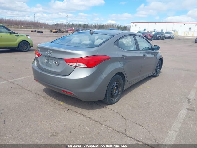 Продажа на аукционе авто 2013 Hyundai Elantra Gl, vin: 5NPDH4AE2DH453251, номер лота: 12595982