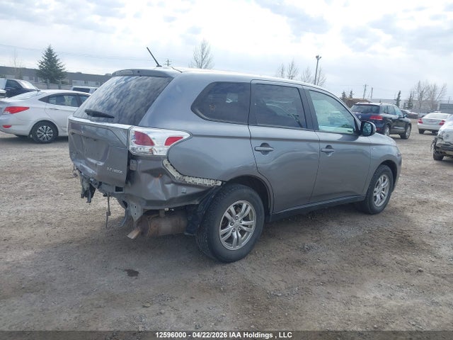 JA4JZ3AX7EZ602124 Mitsubishi Outlander Se