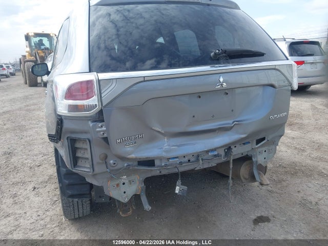 JA4JZ3AX7EZ602124 Mitsubishi Outlander Se