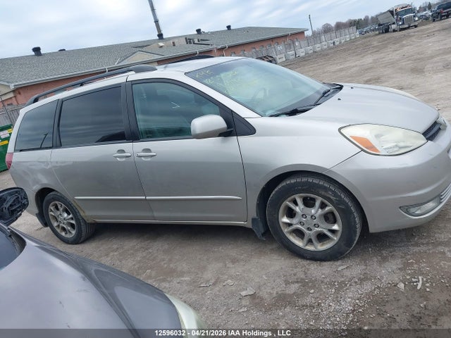 2004 Toyota Sienna მანქანა იყიდება აუქციონზე, vin: 5TDZA22C34S196946, აუქციონის ნომერი: 12596032