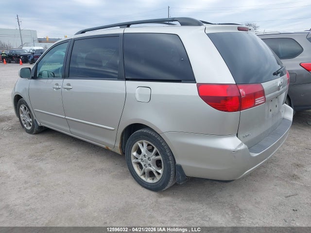 2004 Toyota Sienna მანქანა იყიდება აუქციონზე, vin: 5TDZA22C34S196946, აუქციონის ნომერი: 12596032