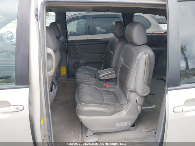 2004 Toyota Sienna მანქანა იყიდება აუქციონზე, vin: 5TDZA22C34S196946, აუქციონის ნომერი: 12596032