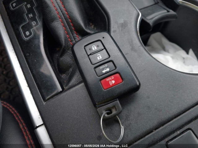 12596057 :رقم المزاد ، 4T1BD1FK9FU161102 vin ، 2015 Toyota Camry Hybrid Se مزاد بيع