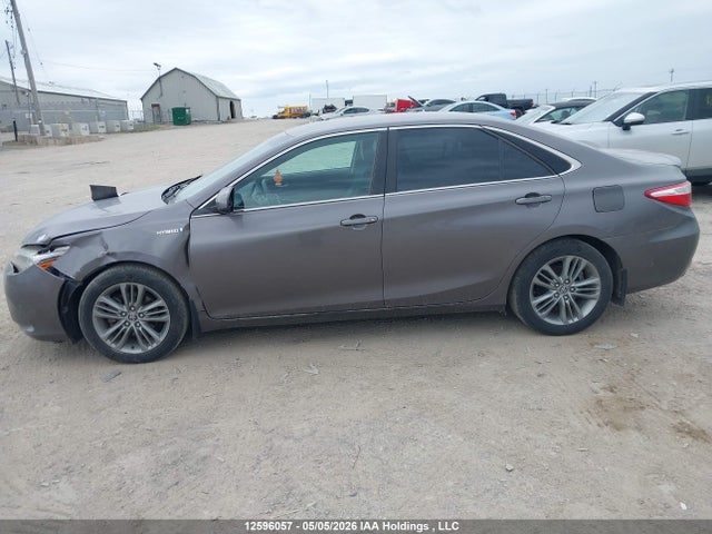 12596057 :رقم المزاد ، 4T1BD1FK9FU161102 vin ، 2015 Toyota Camry Hybrid Se مزاد بيع