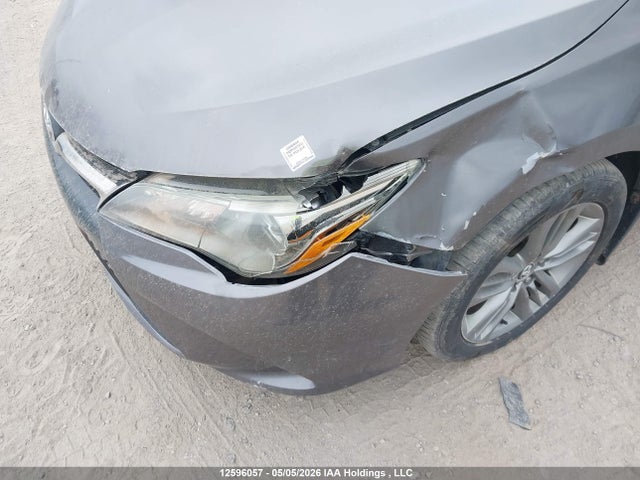 12596057 :رقم المزاد ، 4T1BD1FK9FU161102 vin ، 2015 Toyota Camry Hybrid Se مزاد بيع
